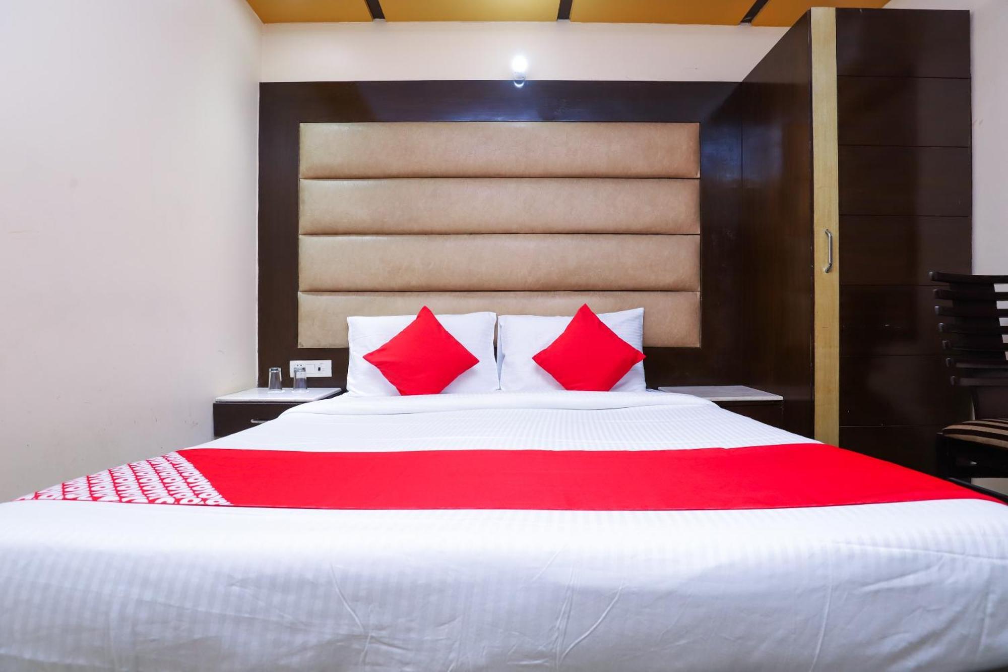 Hotel O J P Near Patel Nagar Metro Station 3*