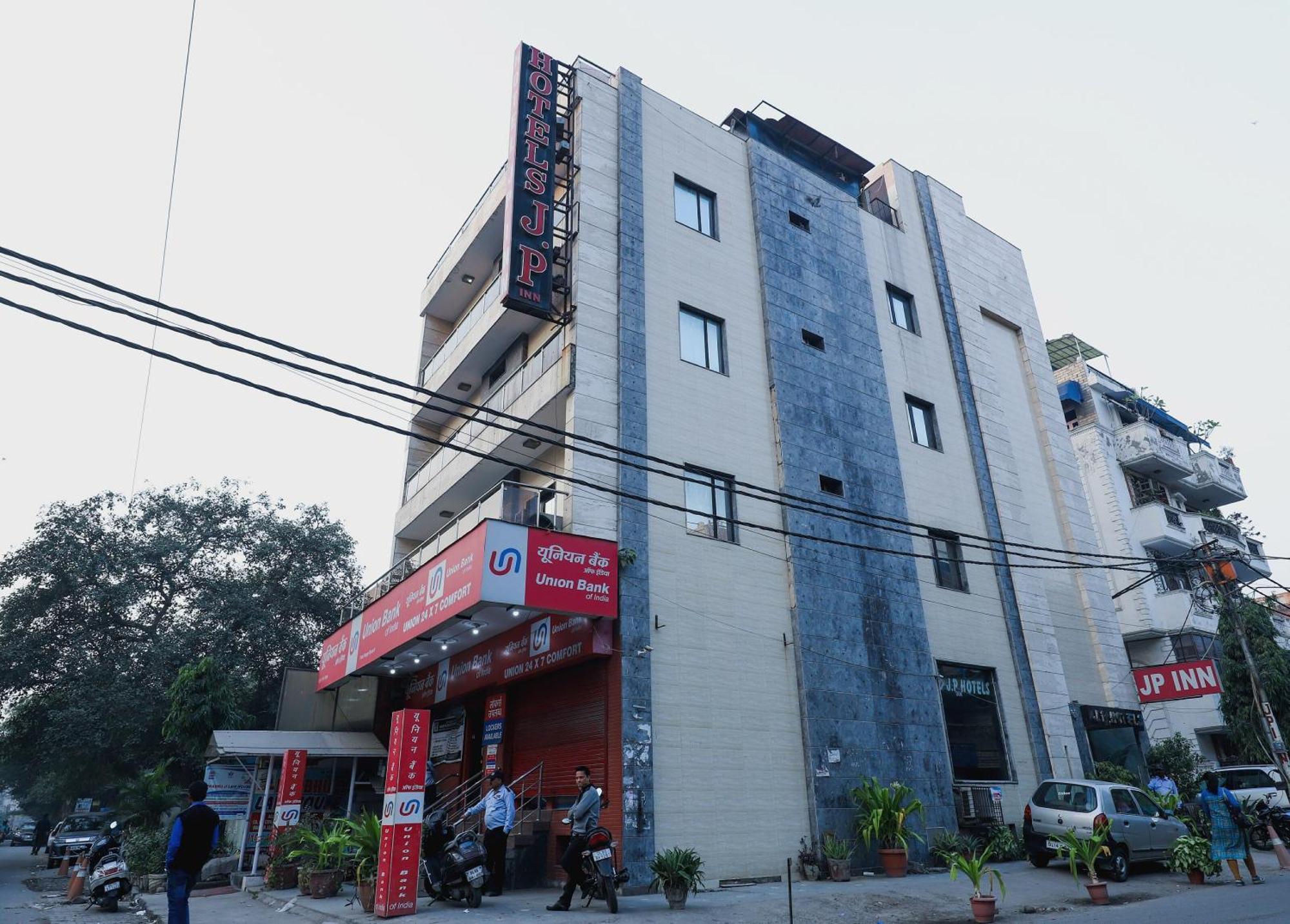 Hotel O J P Near Patel Nagar Metro Station